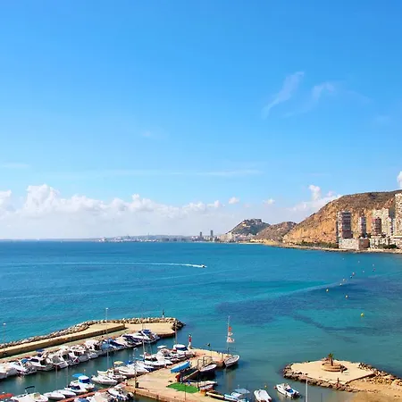 Апартаменты Absolute Beachfront
